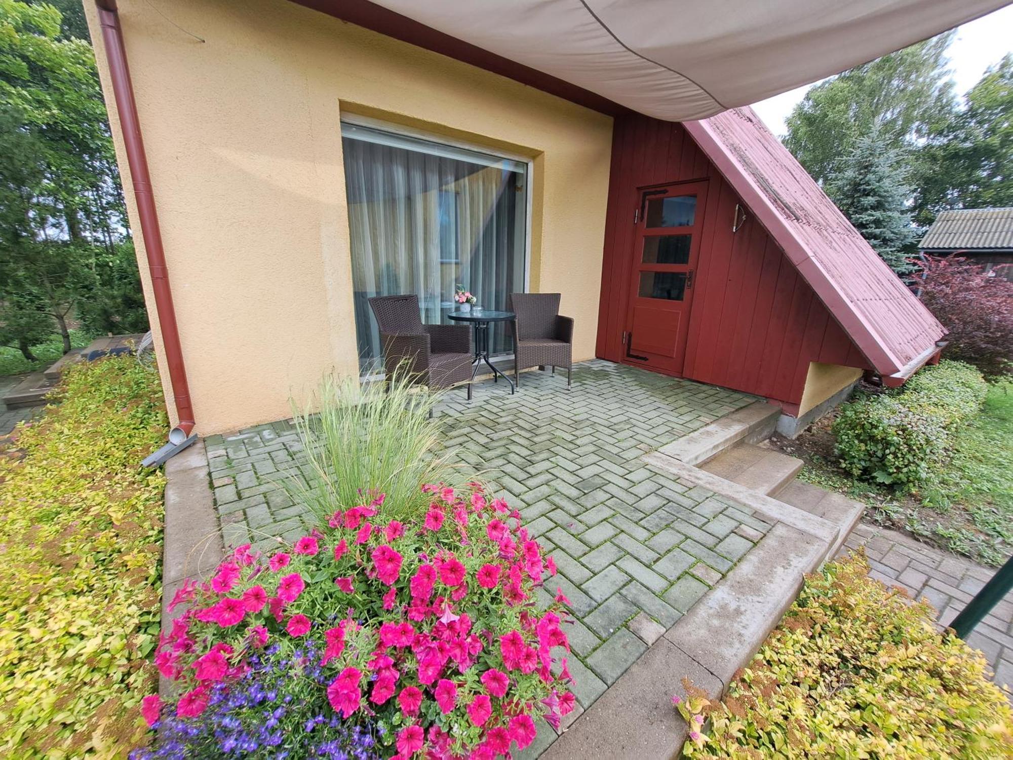 Guest House Podnieki Ventspils Extérieur photo