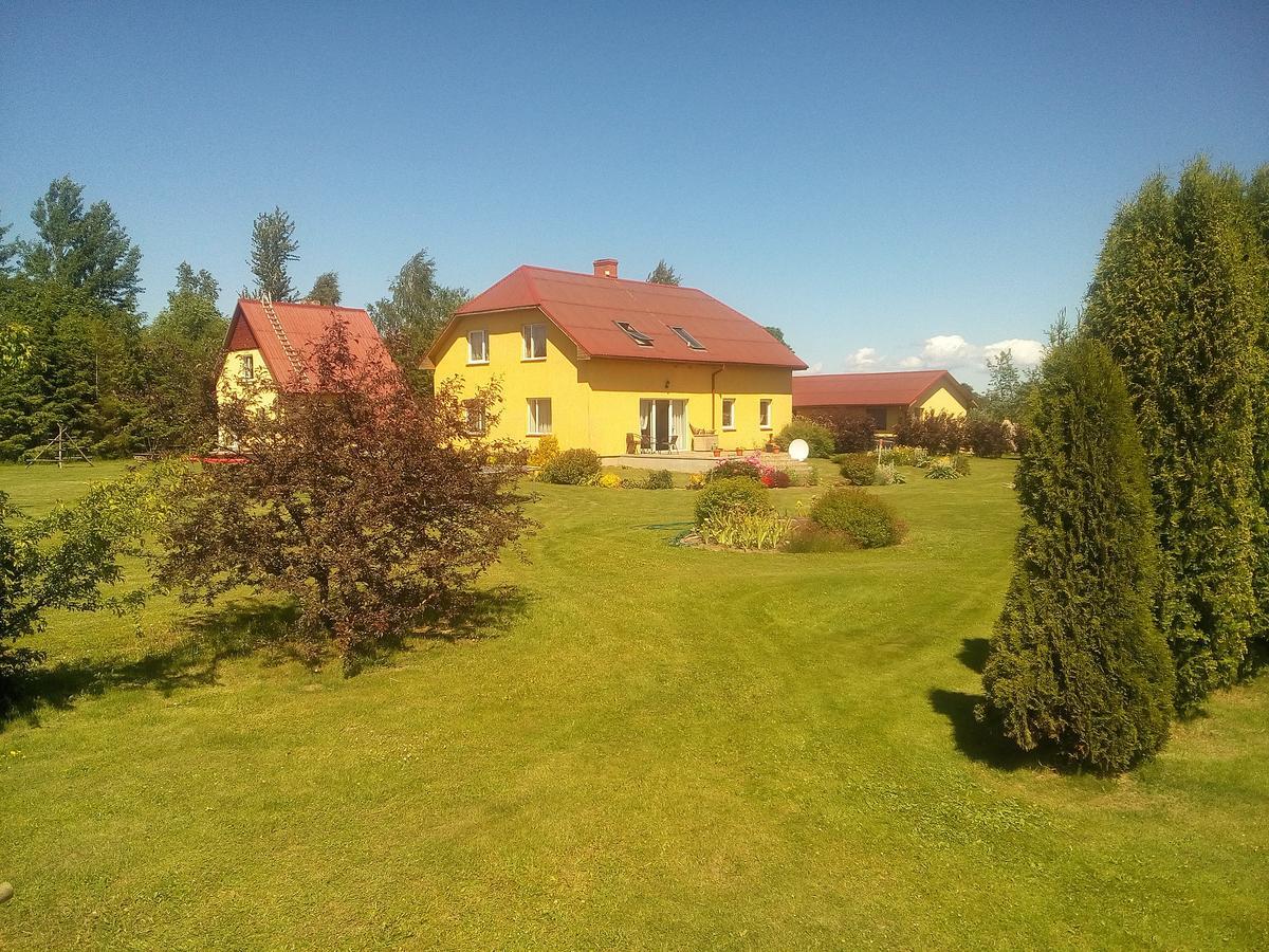 Guest House Podnieki Ventspils Extérieur photo